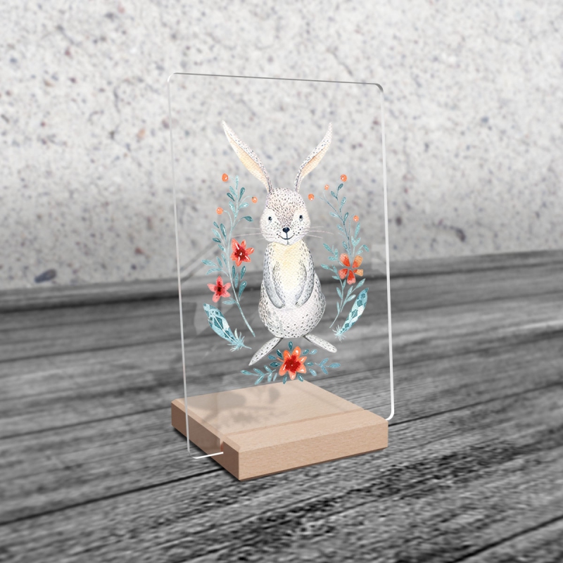 Zajíček v květinách