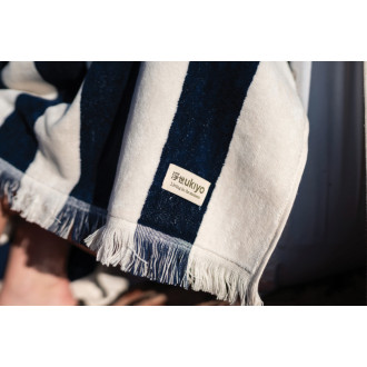 Plážová osuška XL Ukiyo Yukari z recykl. bavlny AWARE™