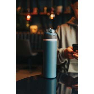 Uzavíratelná láhev Omni Sip 700ml z RCS recyklované oceli