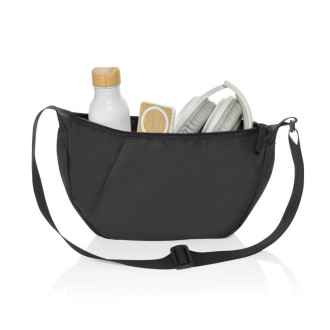 Crossbody Crescent XL z RPET AWARE™  ve tvaru půlměsíce