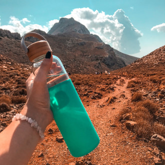 REFRESH skleněná lahev 560 ml, černá