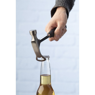kladívko s otvírákem na láhve