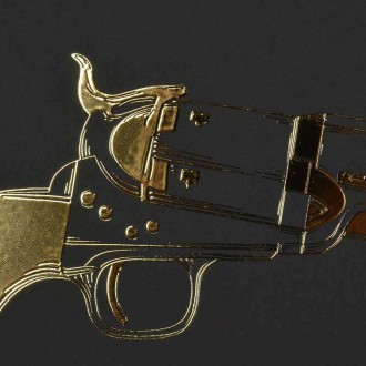 Revolver 3D Zlatý Plakát