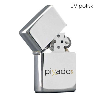 Stříbrný benzínový zapalovač